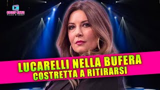 Selvaggia Lucarelli Nella Bufera Costretta a Ritirarsi [upl. by Kirred]