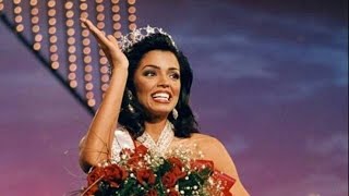 Miss Universe 1995 Chelsi Smith dies of liver cancer [upl. by Drusilla285]