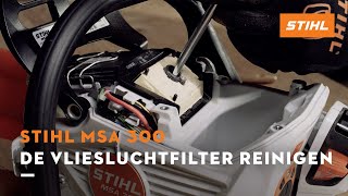 De vliesluchtfilter correct reinigen  STIHL MSA 300 [upl. by Megan]