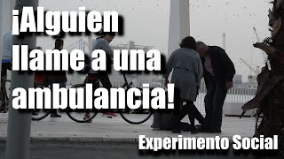 Experimento social que te hará llorar Cámara oculta  quot¡Alguien llame a una ambulanciaquot [upl. by Aber]