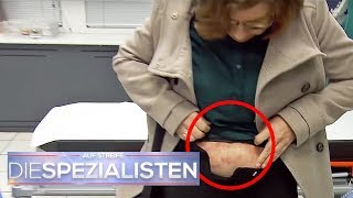 Ekelig Patienten haben juckende Milben unter der Haut  Die Spezialisten  SAT1 TV [upl. by Lelah]