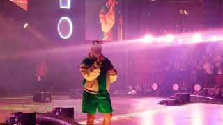 Bad Bunny cantando callaita en vivo FULL HD Miami Viva Latino [upl. by Ethbin]