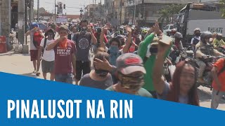 WATCH Mga naharang sa checkpoint sa Mcarthur Highway sa Valenzuela dinaan sa busina ang init ng ulo [upl. by Pejsach500]