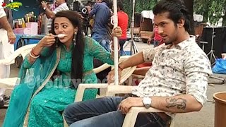 Swaragini  24th Nov 2015  Swara Enjoying Icecream On Shooting Location [upl. by Pontius]