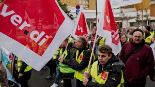 105 Prozent mehr Lohn fordern Beschäftigte im öffentlichen Dienst [upl. by Curson]