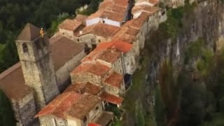 Castellfollit de la Roca un lugar increible en la cima de una montaña Cataluña España 10SET2024 [upl. by Baer]