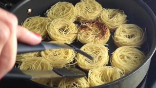 Sopa seca de fideos [upl. by Nosnehpets]