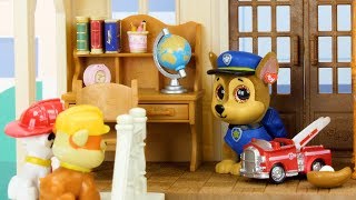 Paw Patrol Skye и Chase веселого дня на детской площадке [upl. by Eednam]