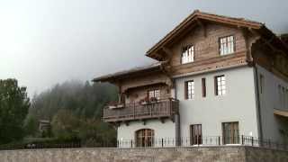 Patrimoine le Chalet Kalbermatten revit aux Mayens de Chamoson [upl. by Seabrook]