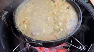 Zelf Erwtensoep maken in de Dutch Oven  Split Pea Soup Dutch Oven [upl. by Siari]