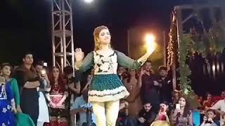 kinza hashmi dance on pakistani wedding [upl. by Josey]