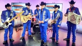 No Supo Comprenderme  Nacho Galindo Jr y Su Conjunto Vencedor En Vivo [upl. by Neerhtak]