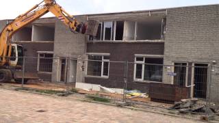 Sloop van 27 woningen in de Schiedamse wijk de Velden gestart [upl. by Dnalyram679]