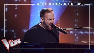 Rubén Tomás Sánchez canta quotCómo mirartequot  Audiciones a ciegas  La Voz Antena 3 2023 [upl. by Yesor607]