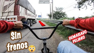 BAJANDO A TODA VELOCIDAD EN CARRETERA SIN FRENOS 💨🚫🚴🏾 Pudo haber terminado mal 🚑🥵 [upl. by Elehcim197]