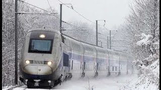 Trains et TGV dans la neige [upl. by Roseann727]