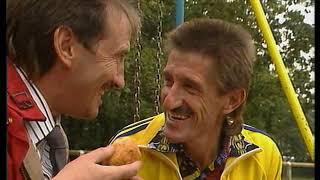 ChuckleVision 3x01 Stand and Deliver [upl. by Okramed]