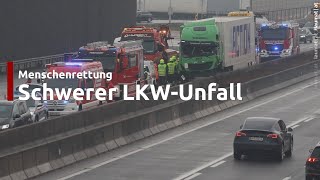 Menschenrettung nach schwerem LKWUnfall auf Westautobahn bei Ansfelden [upl. by Blader651]