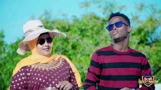 SAFIYO MOHAMED FT KHAALID YARE  JACAYLKEENA HANA QAADAY ADIGAA U HIILSHAY  OFFICIAL MUSIC VIDEO [upl. by Lekcar878]