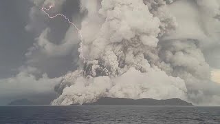 Derrame de petróleo en el mar de Perú provocado por tsunami en Tonga [upl. by Sass426]