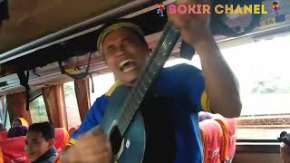 Pengamen lucu di bus bersuara merdu kreatif dan bikin ngakak [upl. by Landau]