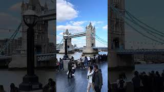 Watching a Cruise Ship cruising London Tower Bridge is totally free [upl. by Annahvas]