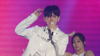 240615 EXO BAEKHYUN  UN Village fancam 4k  2024BAEKHYUNASIATOUR LONSDALEITEinBKK [upl. by Matuag]