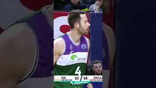 Triple decisivo de Tyler Kalinoski frente al AEK de Atenas [upl. by Albertine355]