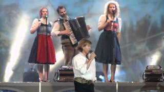 Hansi Hinterseer Koncert Ballerup Super Arena Danmark 2632011 nr 2 [upl. by Aicsile163]