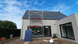 Zonnepanelen monteren op platte dakpannen 14 x 315wp Perlight Incl kijkje gasloos huis [upl. by Beauvais762]