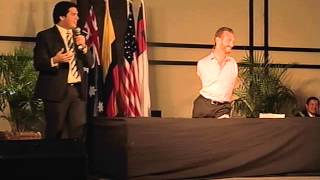 Nick Vujicic en Guayaquil  Sin brazossin piernas sin limites [upl. by Idnat]