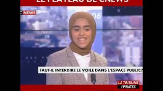 Une femme voilée remet en place le plateau de Cnews [upl. by Elylrac]