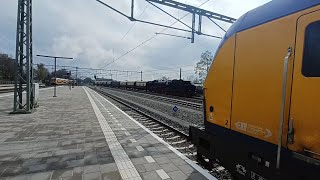 IC Berlijn verpest stoomtrein op station Apeldoorn [upl. by Studdard]