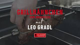 Weber Grill  Grillrezepte  Grillhähnchen vom Drehspieß  Leo Gradl [upl. by Ennahgem]