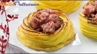 Nidi di patate con lenticchie e cotechino  Ricetta in 1 minuto [upl. by Sirob]