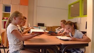 Vakantie Basisschoolkinderen Land van Cuijk eerder vrij door Vierdaagse [upl. by Afaw343]