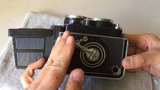 Rolleiflex 28F シャッターを切る・巻き上げ（ローライフレックス28F） [upl. by Favianus]