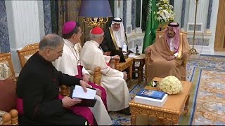 Re Salman riceve una delegazione vaticana in Arabia Saudita [upl. by Kenison]