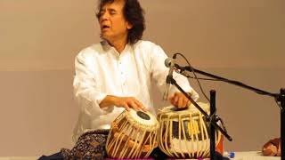 Ustad Zakir Hussain playing a mesmerising Peshkar [upl. by Corvin]