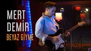 Mert Demir  Beyaz Giyme Fadeout İstanbul Live [upl. by Oconnor]