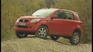 Daihatsu Terios Das kleinste SUV der Welt im MotorvisionTest [upl. by Hamid]