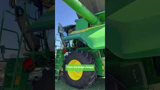 Come take a closer look at John Deere’s new S7 combine harvester This is the S7 900 Combine [upl. by Zednanreh]