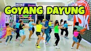 GOYANG DAYUNG  TIKTOK VIRAL  SENAM KREASI  CHOREO ZIN CHICIE [upl. by Neved]