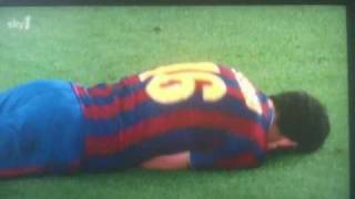 Busquets sneaky peek after being fouled by Motta [upl. by Airrehs]