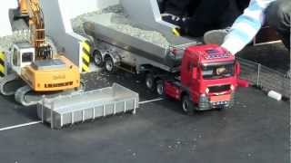 RC trucks op op modelbaan circuit Zolder 2012 [upl. by Perice]