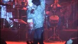 Sonu nigam desh hai veer jawaanon ka live Alcheringa 09 [upl. by Katharyn775]