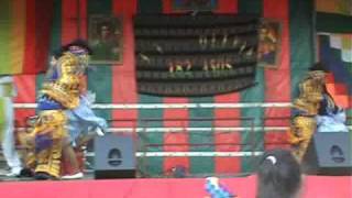 Chutas Danza Boliviana con el Pepino [upl. by Sheaff676]