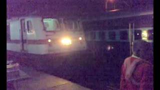 Sealdah Rajdhani late night arrival at Kanpur Central [upl. by Aivax]