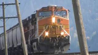 HD BNSF 5321 Freight train in the Columbia River Gorge [upl. by Aylatan]