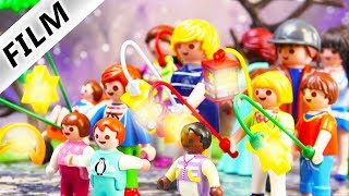 Playmobil Film deutsch LATERNENUMZUG VON KITA amp GRUNDSCHULE  Geht das gut Kinderfilm Familie Vogel [upl. by Spatz]